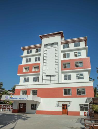 radheyam_guest_house_guruvayur_frontview